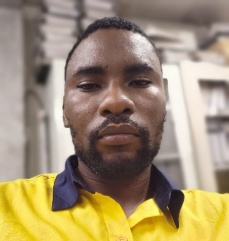 Portrait de Yves Kayembe